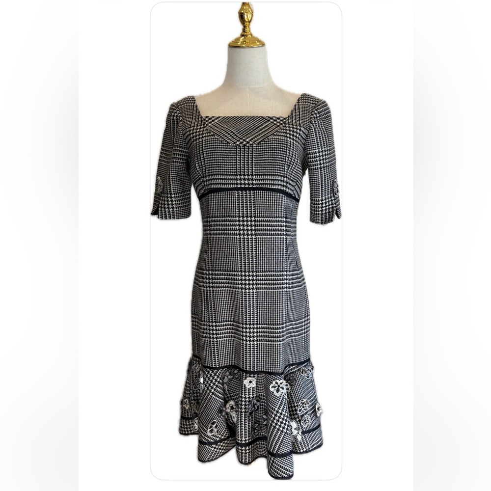 Lela Rose Vintage 100% Wool Floral Applique Square Neck Short Sleeves Dress 8